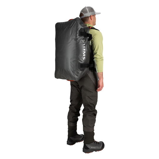 Test : sac de pêche Simms Freestone étanche et tactique